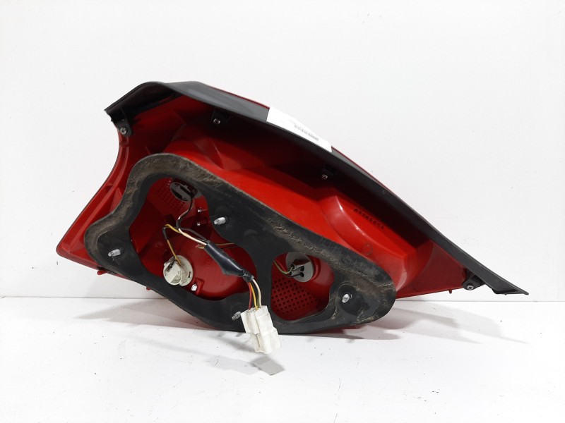 Recambio de piloto trasero derecho para kia cee´d active referencia OEM IAM   