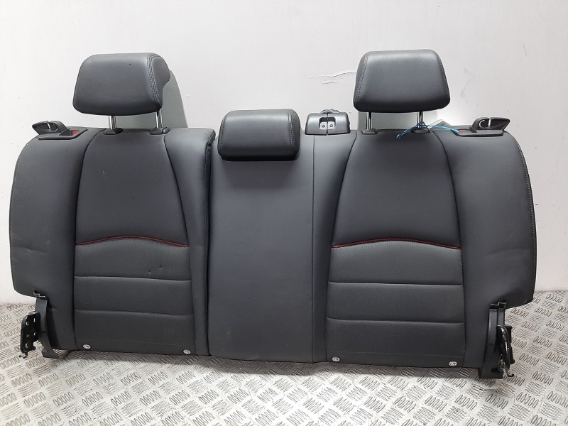 Recambio de asientos traseros para mazda cx-3 center-line referencia OEM IAM   