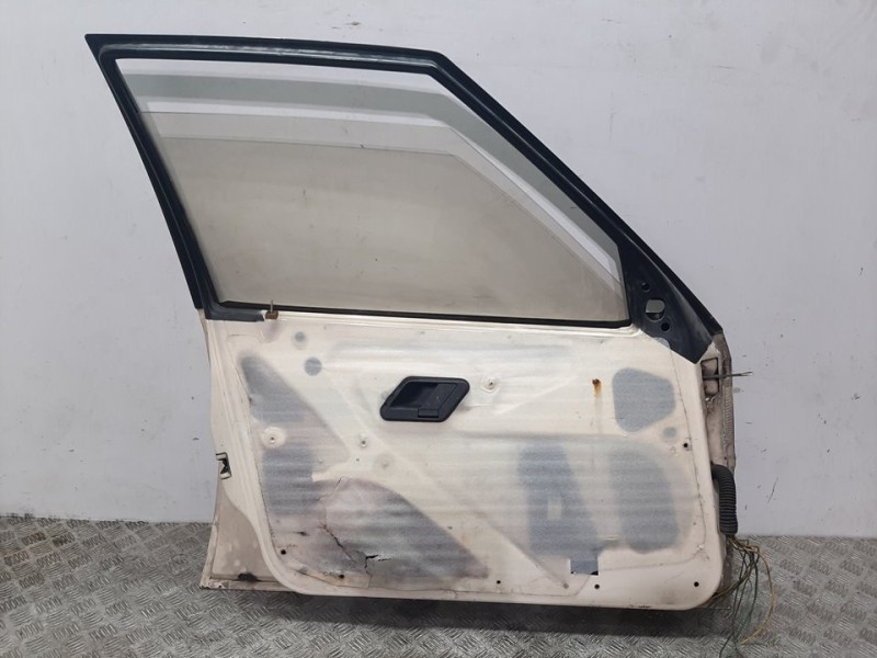 Recambio de puerta delantera izquierda para citroën bx berlina 19 gt referencia OEM IAM 9002G0  