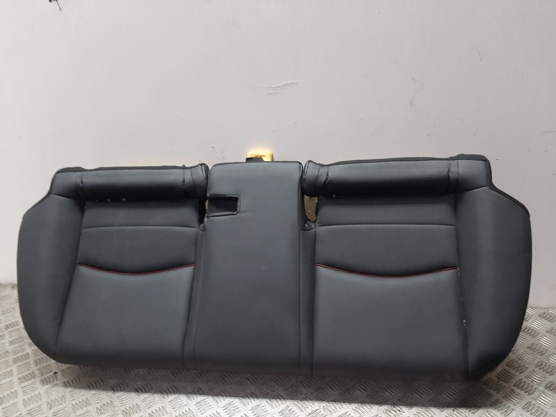 Recambio de asientos traseros para mazda cx-3 center-line referencia OEM IAM   