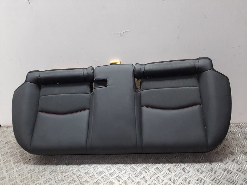 Recambio de asientos traseros para mazda cx-3 center-line referencia OEM IAM   