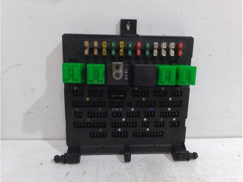 Recambio de caja reles / fusibles para citroën bx berlina 19 gt referencia OEM IAM   