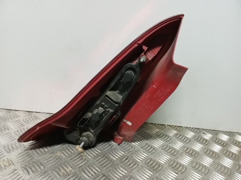 Recambio de piloto trasero derecho para citroën c4 berlina collection referencia OEM IAM 6351T8  