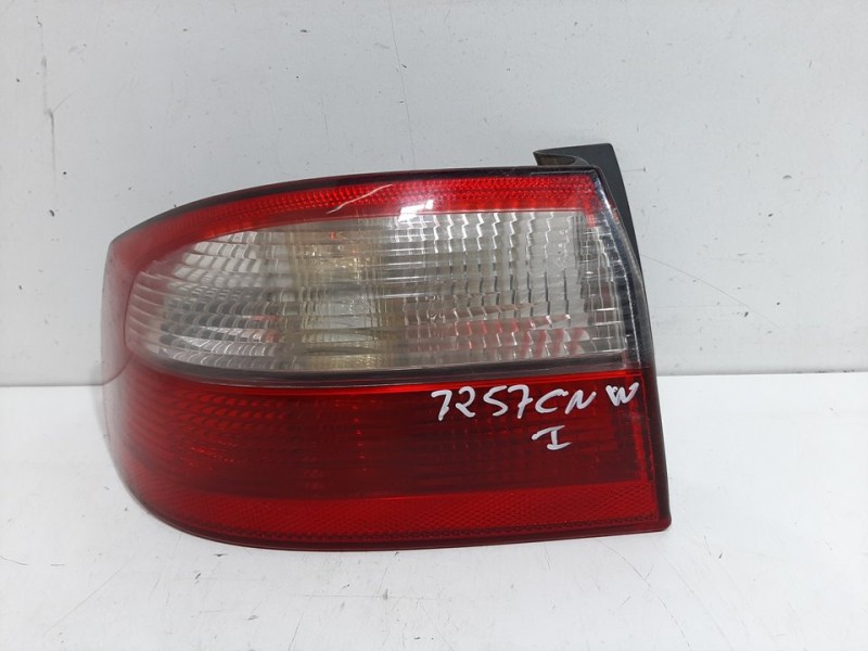 Recambio de piloto trasero izquierdo para renault laguna ii (bg0) expression referencia OEM IAM   