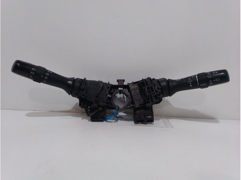 Recambio de mando multifuncion para toyota prius (nhw30) advance referencia OEM IAM  173848 173832