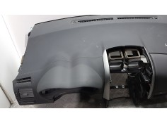 Recambio de salpicadero para toyota auris live referencia OEM IAM    2