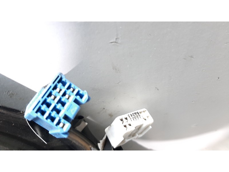 Recambio de puerta delantera izquierda para toyota auris live referencia OEM IAM  NEGRO 