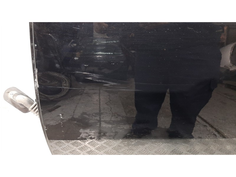 Recambio de puerta trasera izquierda para toyota auris live referencia OEM IAM  NEGRO 
