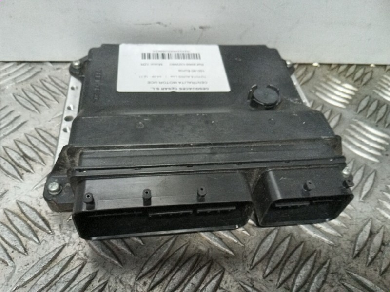 Recambio de centralita motor uce para toyota auris live referencia OEM IAM 8966102W60  