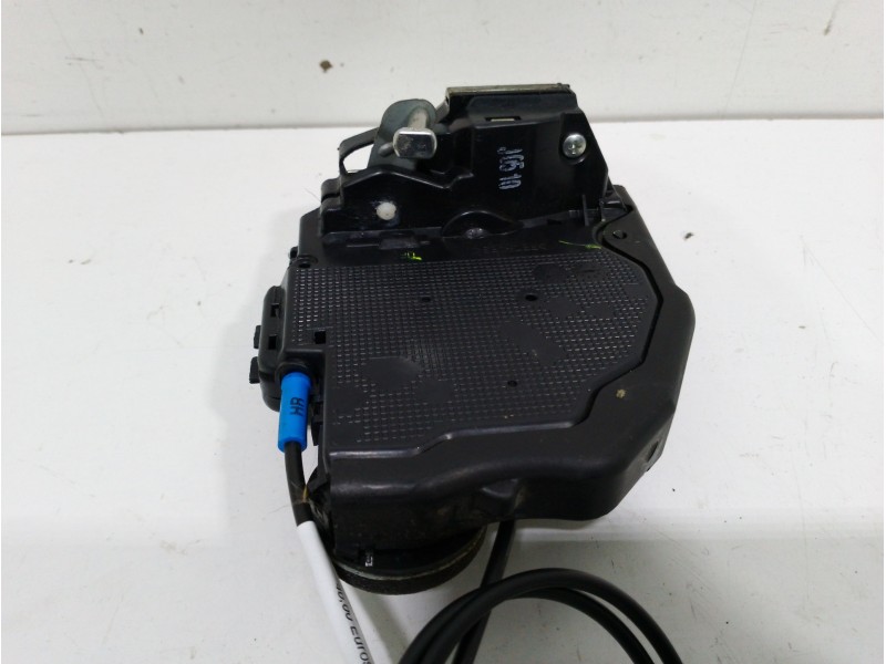 Recambio de cerradura puerta trasera derecha para toyota auris live referencia OEM IAM  2 PINES 