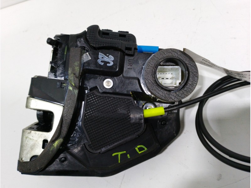 Recambio de cerradura puerta trasera derecha para toyota auris live referencia OEM IAM  2 PINES 