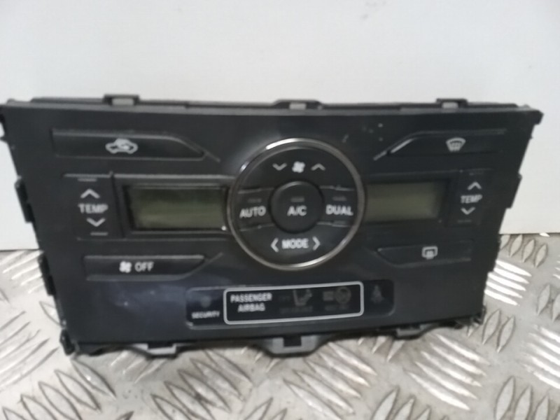 Recambio de mando calefaccion / aire acondicionado para toyota auris live referencia OEM IAM 5590002300  