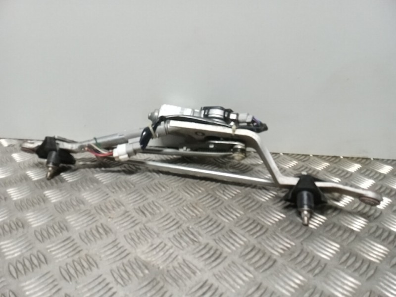 Recambio de motor limpia delantero para toyota auris live referencia OEM IAM 8511002190  