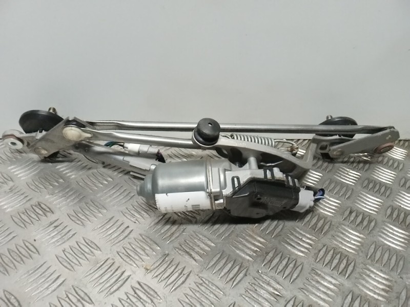 Recambio de motor limpia delantero para toyota auris live referencia OEM IAM 8511002190  