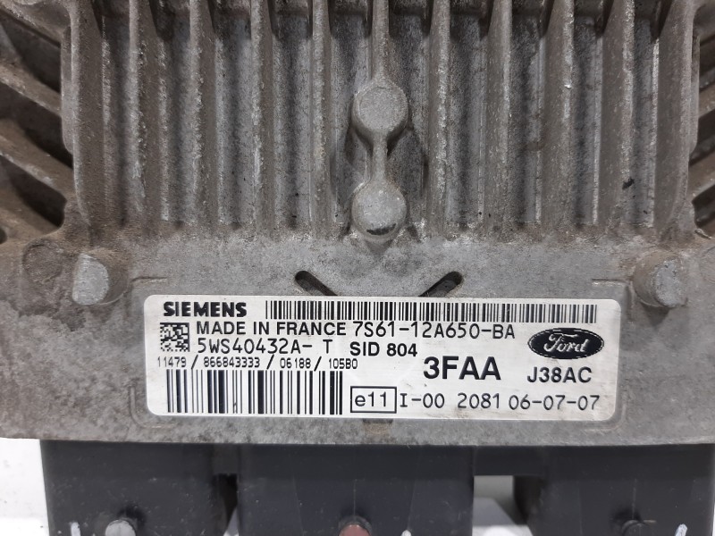 Recambio de centralita motor uce para ford fusion (cbk) ambiente referencia OEM IAM 5WS40432AT  