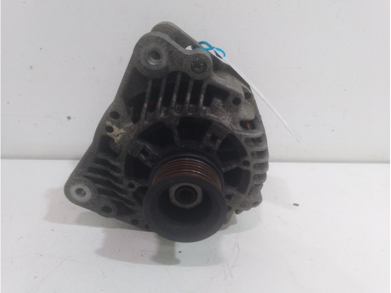 Recambio de alternador para volkswagen golf iii berlina (1h1) gti referencia OEM IAM 037903023G  