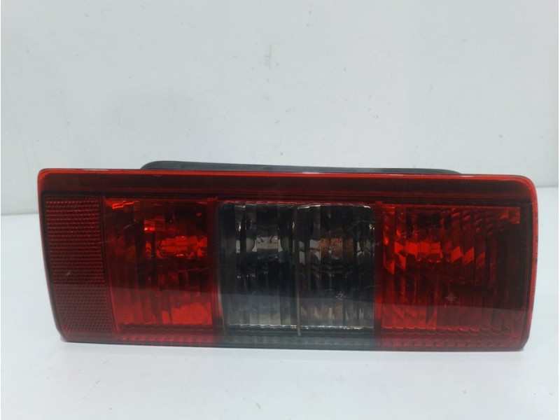 Recambio de piloto trasero izquierdo para opel combo (corsa c) familiar referencia OEM IAM 09199760  