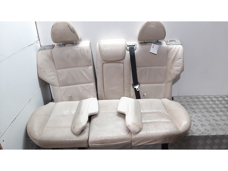 Recambio de asientos traseros para volvo v50 familiar 1.8 kinetic referencia OEM IAM  BEIG 
