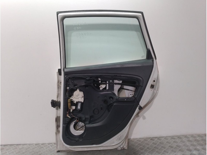 Recambio de puerta trasera derecha para seat altea (5p1) hot referencia OEM IAM 5P0833056A BLANCO  Recambio de puerta trasera derecha para seat altea (5p1) hot referencia OEM IAM 5P0833056A BLANCO