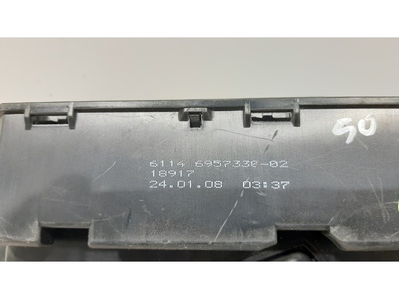Recambio de caja reles / fusibles para bmw serie 5 berlina (e60) 525d referencia OEM IAM 6114695733002  
