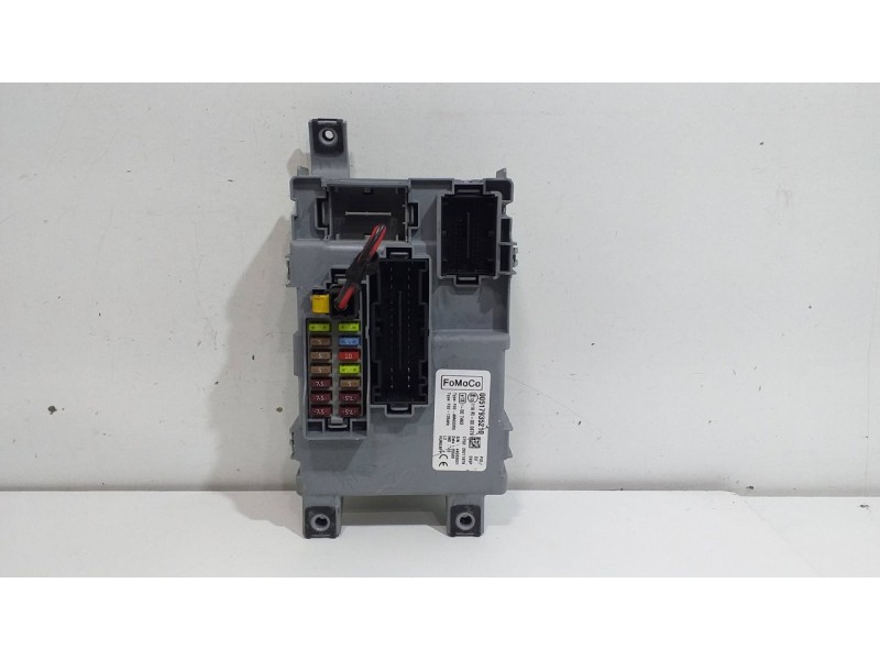 Recambio de caja reles / fusibles para ford ka (ccu) titanium referencia OEM IAM 00517935210 28211878 