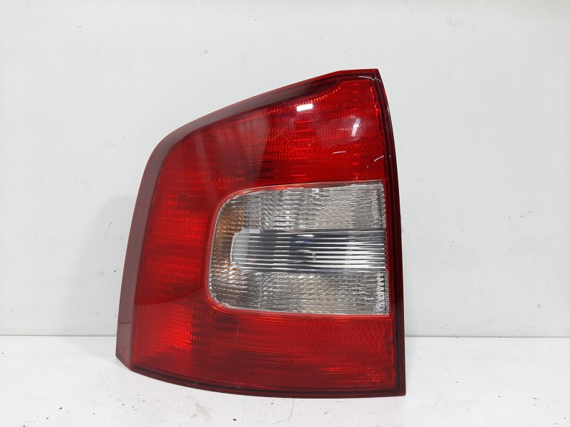 Recambio de piloto trasero izquierdo para skoda octavia berlina (1z3) executive referencia OEM IAM 1Z5945111B  