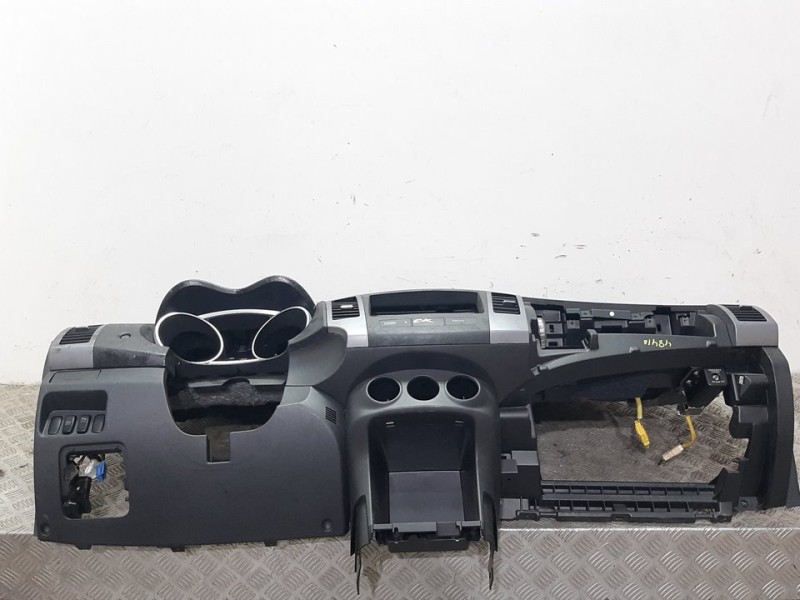 Recambio de salpicadero para citroën c-crosser exclusive referencia OEM IAM 5870583  