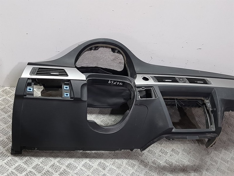 Recambio de salpicadero para bmw serie 3 touring (e91) 320d referencia OEM IAM  NEGRO 