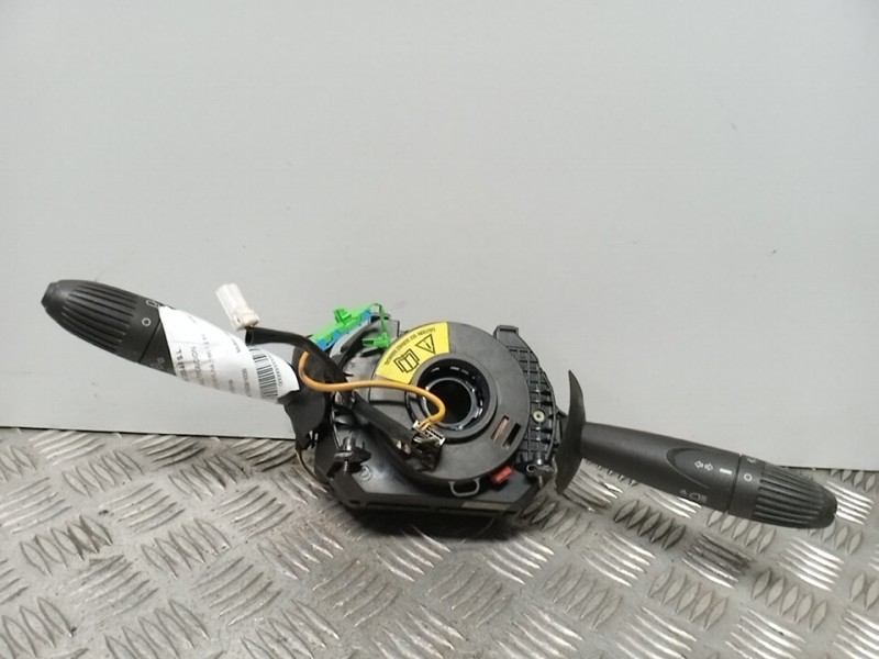 Recambio de mando multifuncion para fiat punto berlina (188) 1.2 8v referencia OEM IAM 735381039  