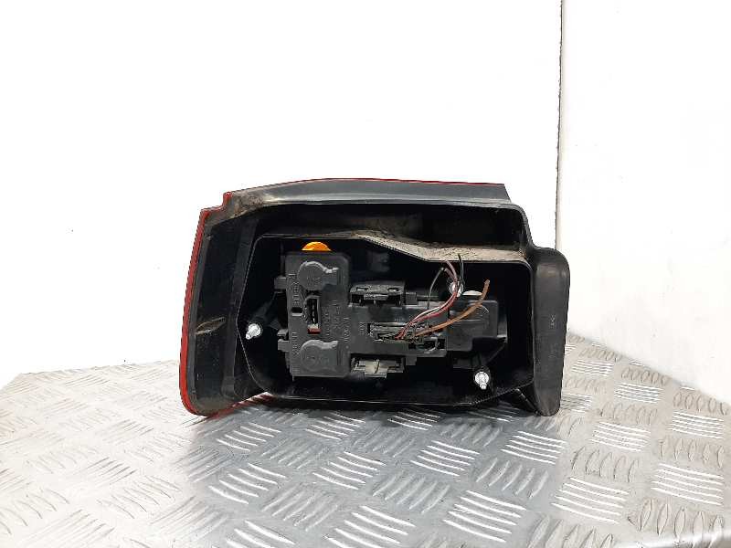 Recambio de piloto trasero derecho para seat ibiza (6k1) free sky referencia OEM IAM   