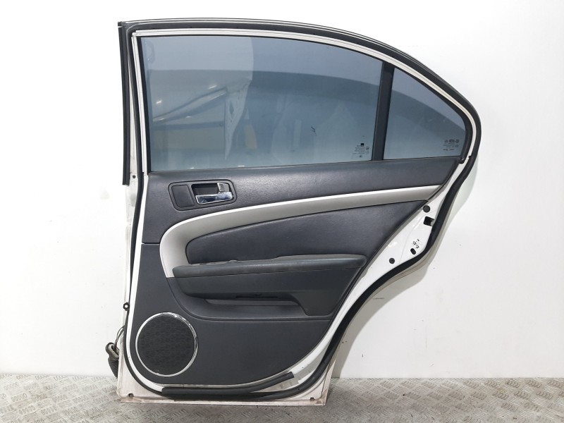 Recambio de puerta trasera derecha para chevrolet epica lt referencia OEM IAM 96635658 BLANCO 