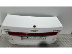 Recambio de porton trasero para chevrolet epica lt referencia OEM IAM 96636633 BLANCO