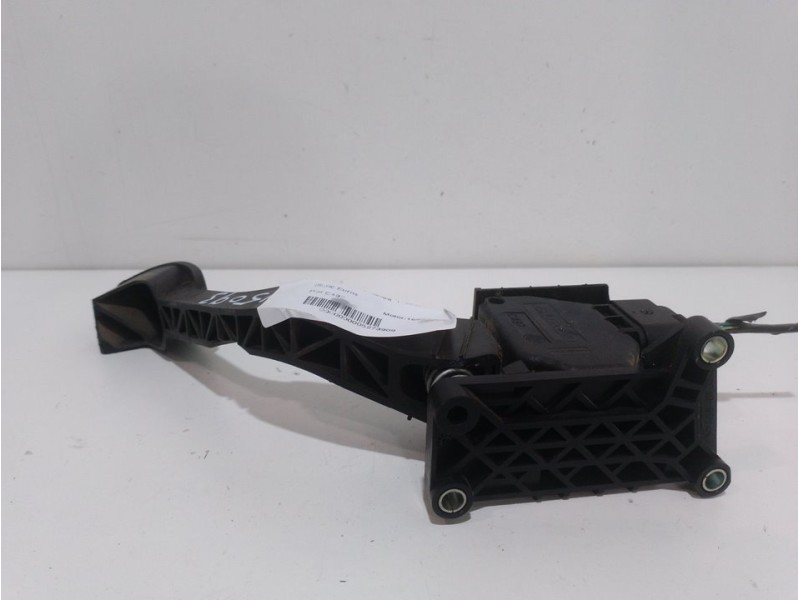 Recambio de pedal acelerador para ford ka (ccu) titanium referencia OEM IAM C497 6 PINES 