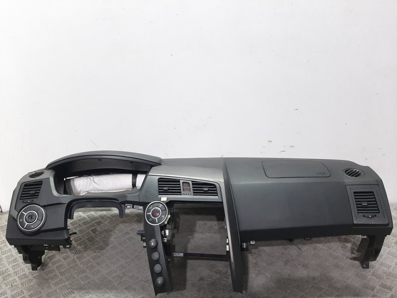 Recambio de salpicadero para ssangyong kyron 200 xdi limited referencia OEM IAM 7650B09010  