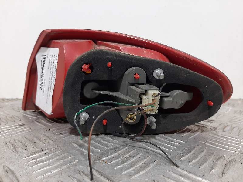 Recambio de piloto trasero izquierdo para alfa romeo 147 (190) 1.6 t.spark distinctive referencia OEM IAM    Recambio de piloto trasero izquierdo para alfa romeo 147 (190) 1.6 t.spark distinctive referencia OEM IAM