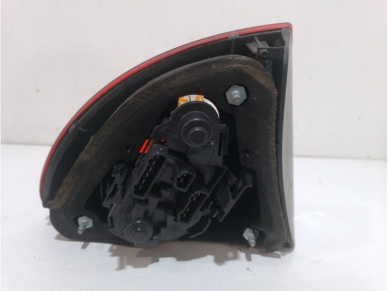 Recambio de piloto trasero derecho para seat leon (1m1) signo referencia OEM IAM 1M6945112  