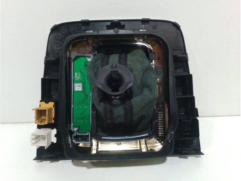 Recambio de guarnecidos palanca cambio para volkswagen passat berlina (3c2) advance referencia OEM IAM  3C0864263A 