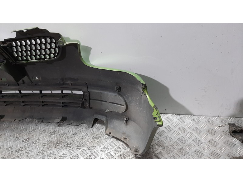 Recambio de paragolpes delantero para opel agila básico referencia OEM IAM 09210134 VERDE 