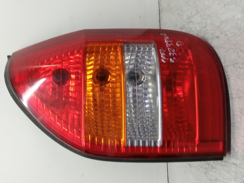 Recambio de piloto trasero derecho para opel zafira a elegance referencia OEM IAM 09117446  