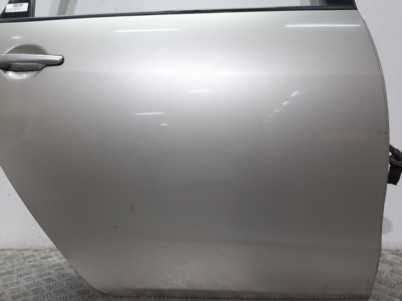 Recambio de puerta trasera derecha para mitsubishi grandis (na0w) 2.0 di-d inform referencia OEM IAM   