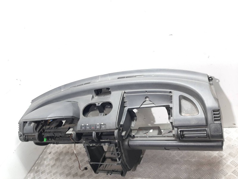Recambio de salpicadero para land rover freelander e familiar referencia OEM IAM FBO500270PUY  