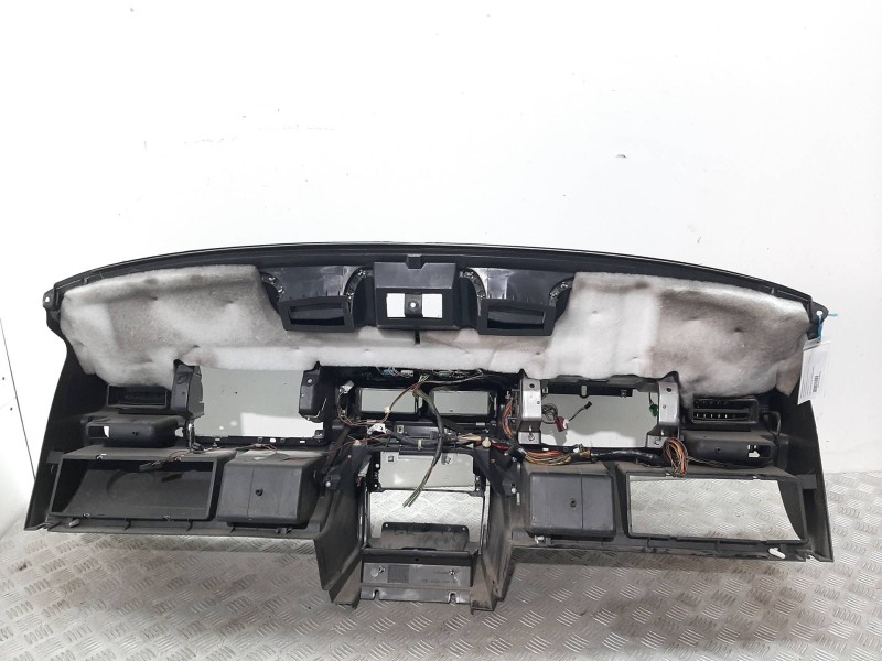 Recambio de salpicadero para land rover freelander e familiar referencia OEM IAM FBO500270PUY  