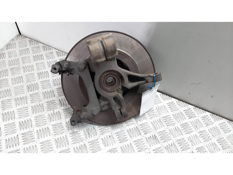 Recambio de mangueta delantera derecha para nissan nv 200 (m20) kasten comfort referencia OEM IAM 40014ED000  
