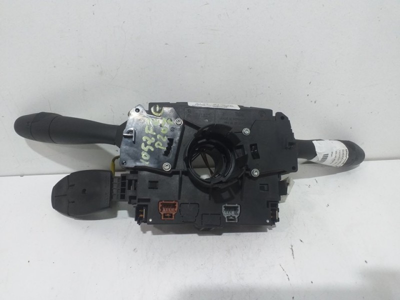 Recambio de mando multifuncion para peugeot 207 xt referencia OEM IAM 96630732XT  