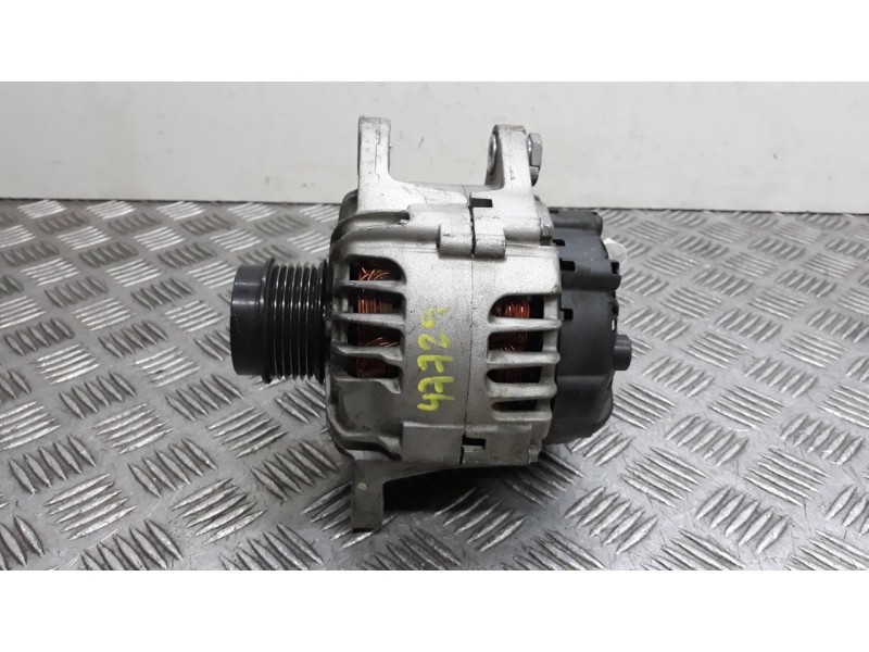 Recambio de alternador para hyundai ix20 gls comfort referencia OEM IAM 2616559  