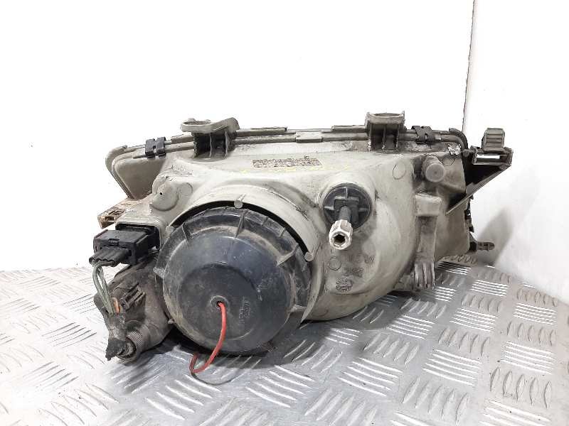 Recambio de faro izquierdo para saab 9-3 berlina 2.2 tid referencia OEM IAM 5141718  