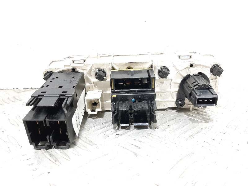 Recambio de mando calefaccion / aire acondicionado para ford mondeo berlina (gd) ambiente referencia OEM IAM 1027804  