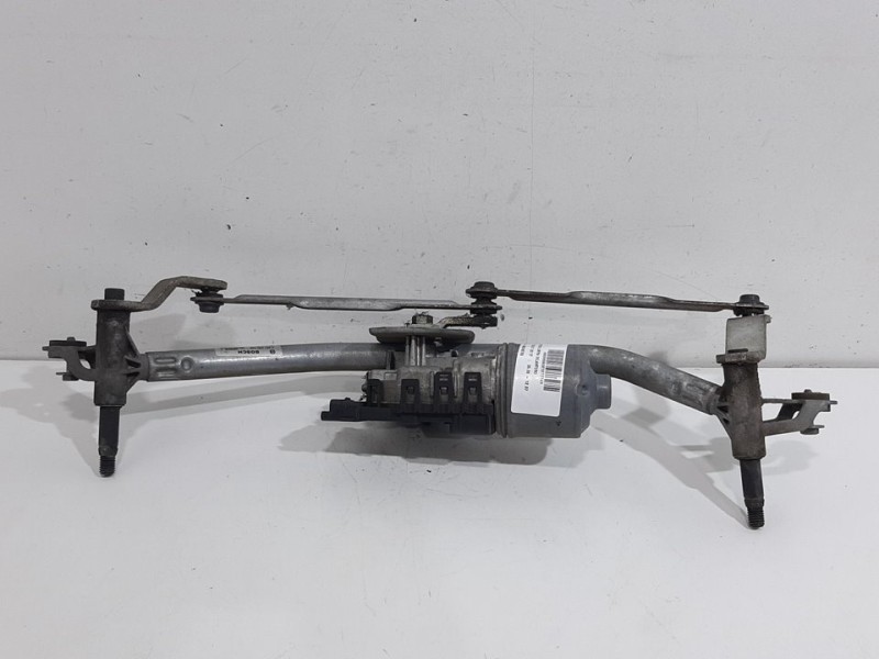 Recambio de motor limpia delantero para peugeot 207 xt referencia OEM IAM 9650380780 4 PINES 