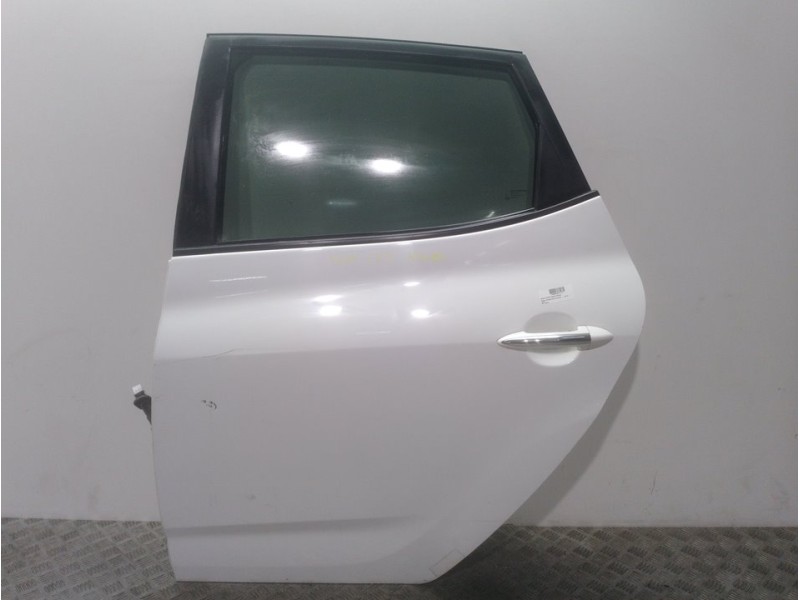 Recambio de puerta trasera derecha para hyundai ix20 gls comfort referencia OEM IAM  BLANCO 