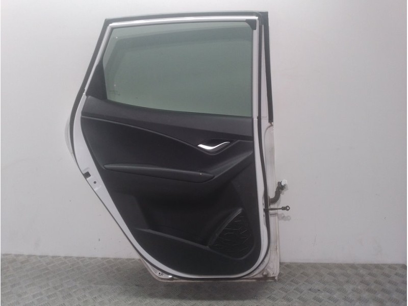 Recambio de puerta trasera derecha para hyundai ix20 gls comfort referencia OEM IAM  BLANCO 
